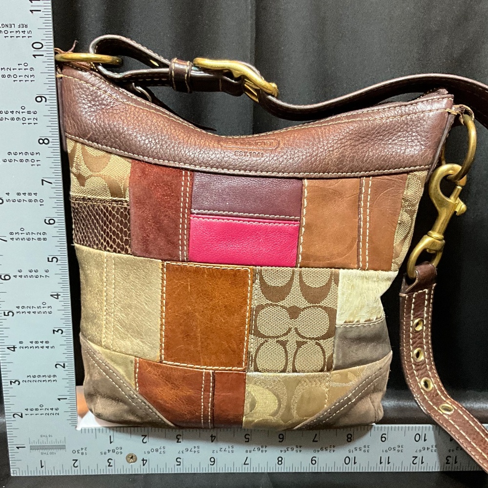 Coach shoulder bag, signature patchwork.   22-H7Cc - Picture 7 of 10